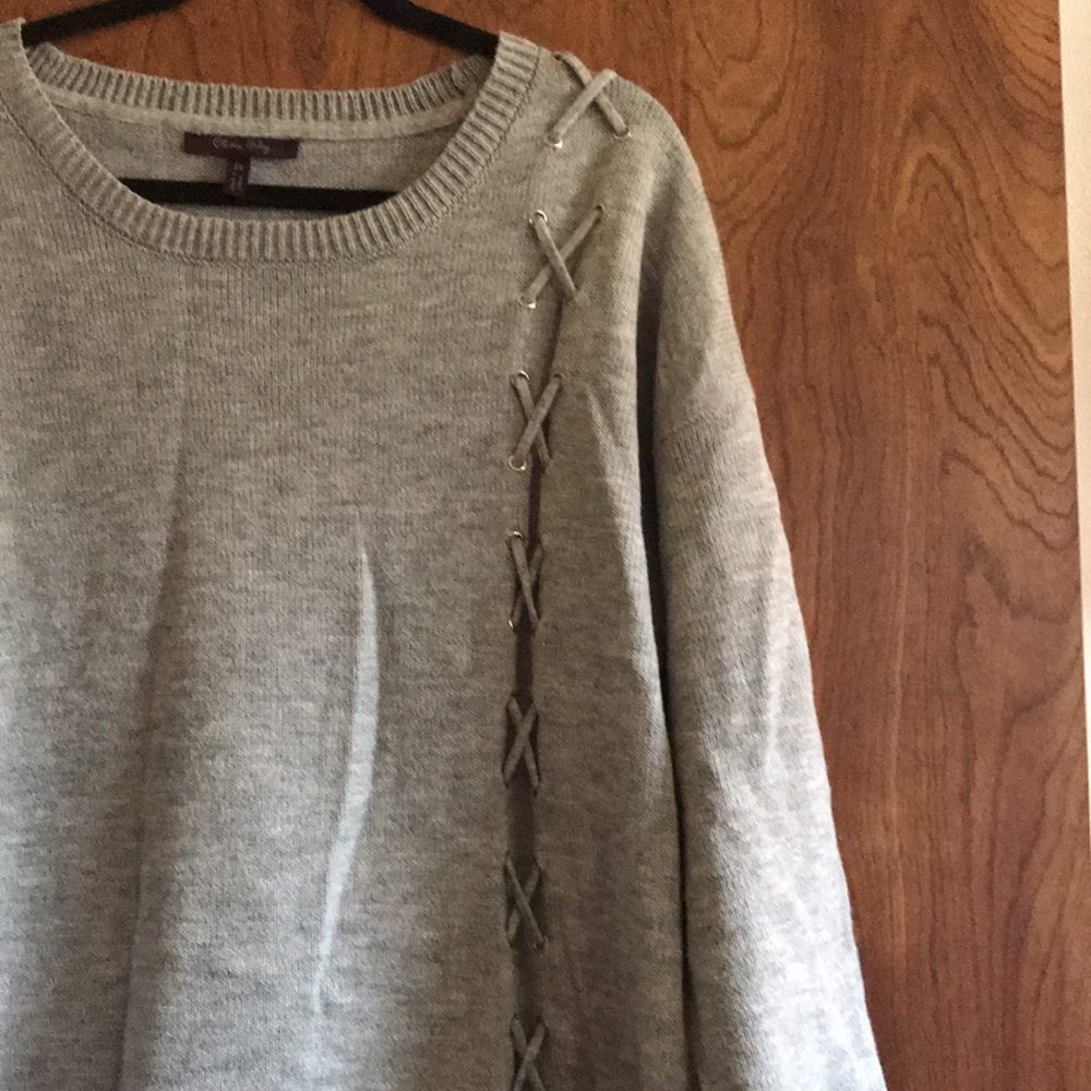 Olivia Sky gray sweater - Picture 2 of 5